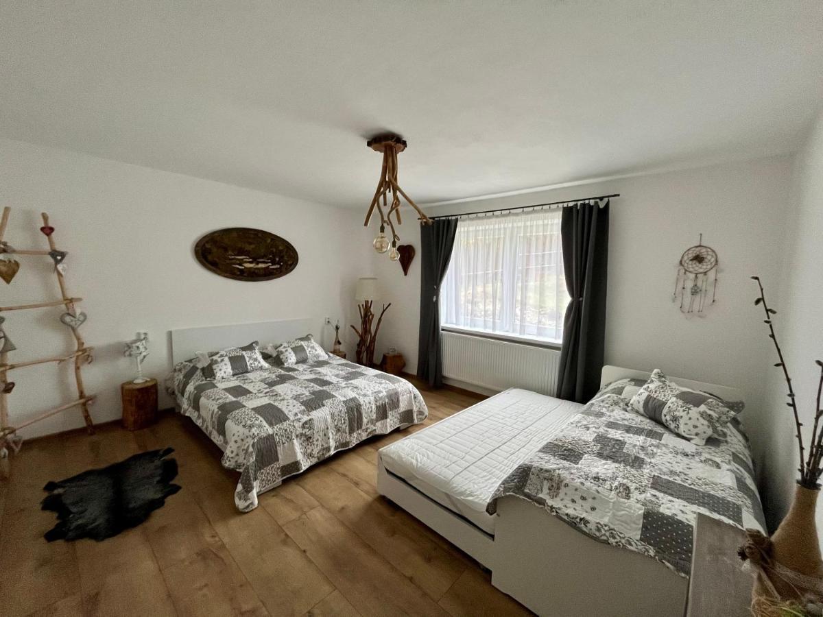 Apartmánový dom Adas Prosiek Esterno foto